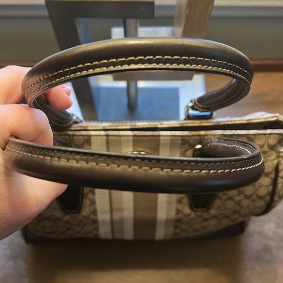 Coach Brown and Cream Elegant Tote Bag - Picture 3 of 10